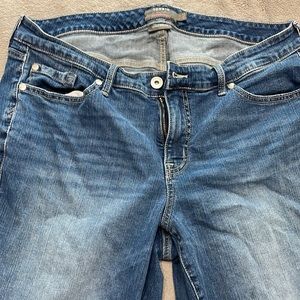 Torrid Boyfriend Straight Jean Med Wash